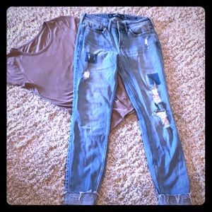Hollister jeans & tee